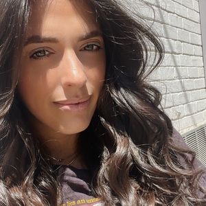 Meet your Posher, Alexandra